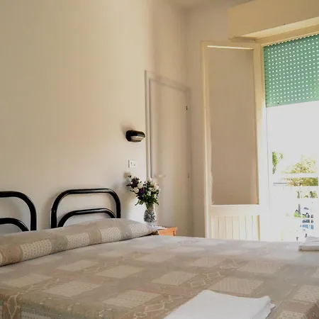 Laika Hotell 2*