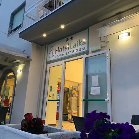 Laika Hotel 2*