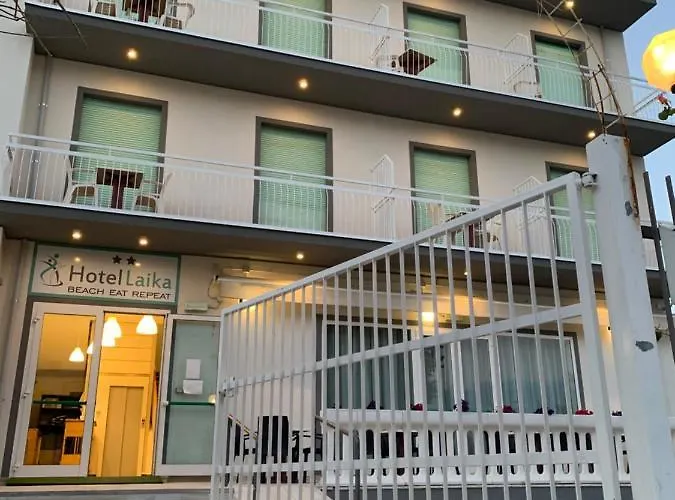 Laika Hotel 2*