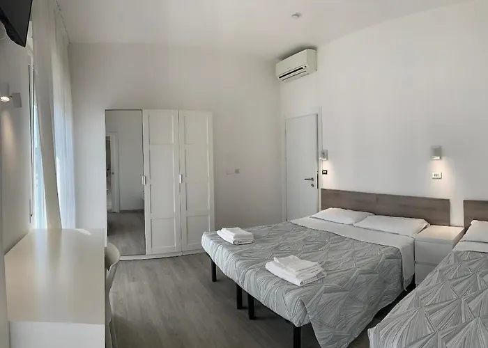 Laika Hotel 2*