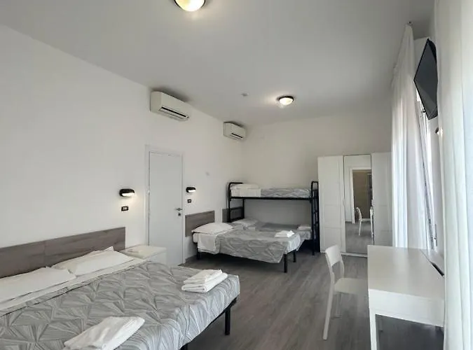 Laika Hotel 2*